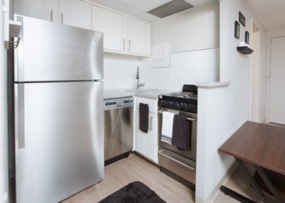 kitchen in columbia student apartments near mizzou