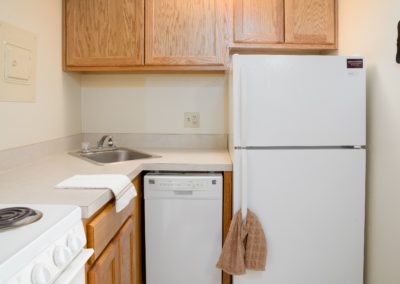 kitchen in columbia student apartments near mizzou